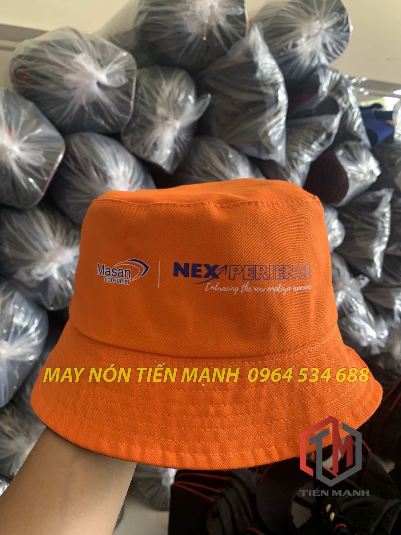 May Nón Bucket Tại Quận 1