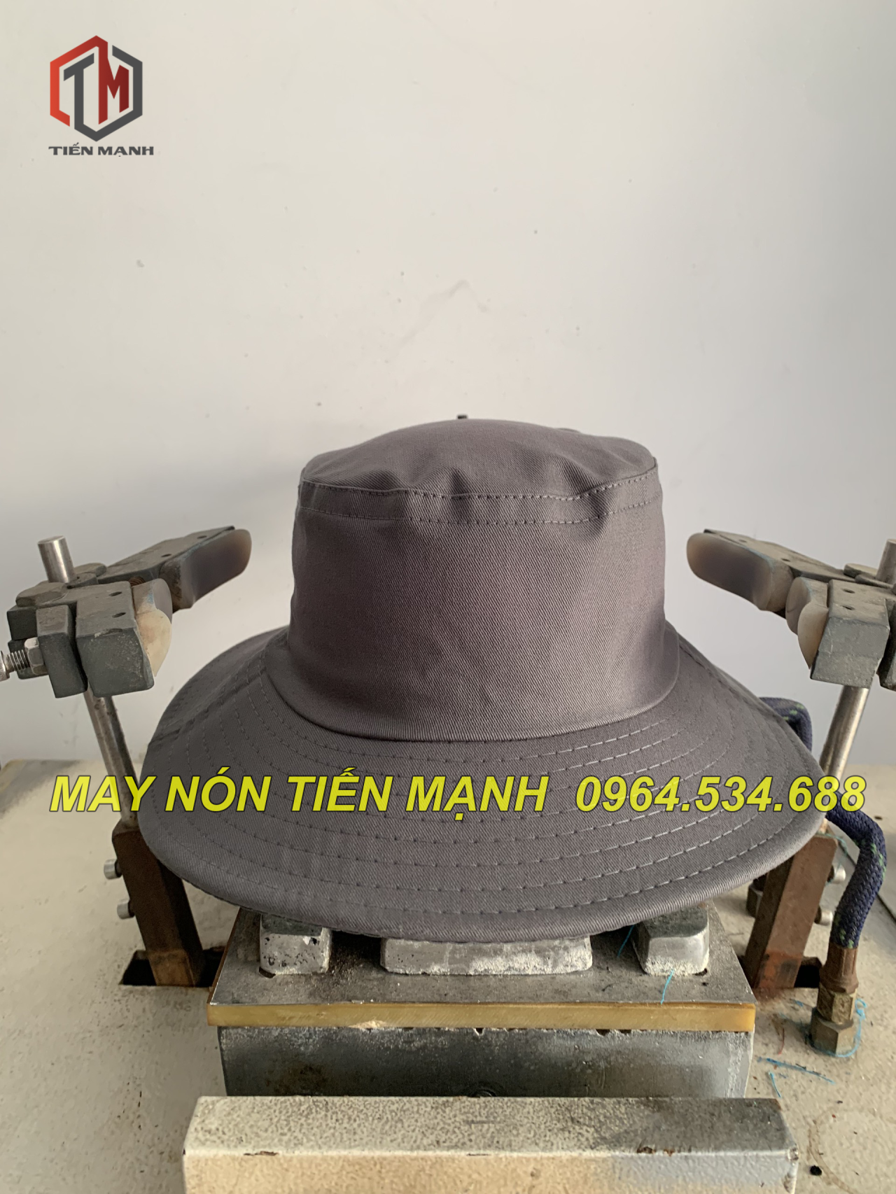 May Mũ Bucket Tại Hà Nội
